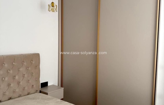 Herverkoop - Appartement / flat - Torrevieja - Paseo Maritimo