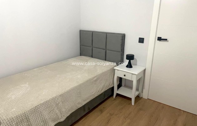 Herverkoop - Appartement / flat - Torrevieja - Paseo Maritimo