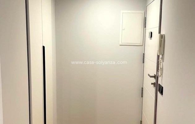 Herverkoop - Appartement / flat - Torrevieja - Paseo Maritimo