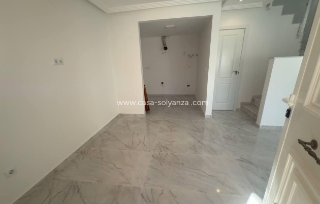 Revente - Maison de ville - Torrevieja - Aguas nuevas