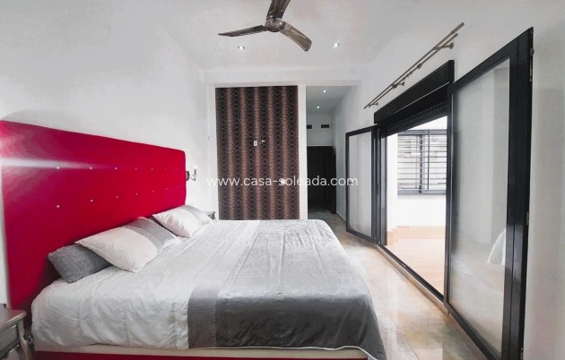 Resale - Villa - Pilar de la Horadada - Costa Blanca