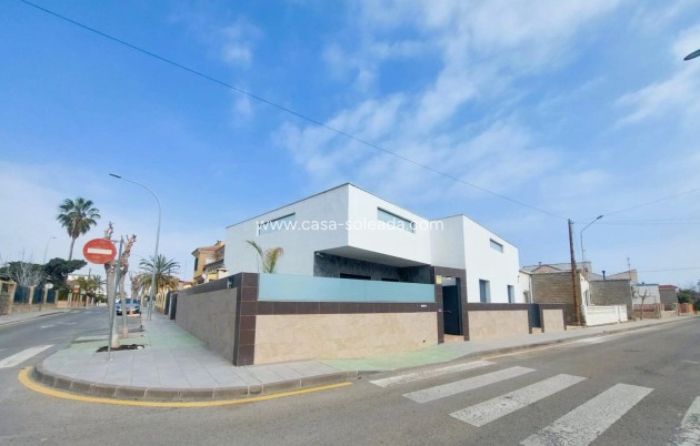 Resale - Villa - Pilar de la Horadada - Costa Blanca
