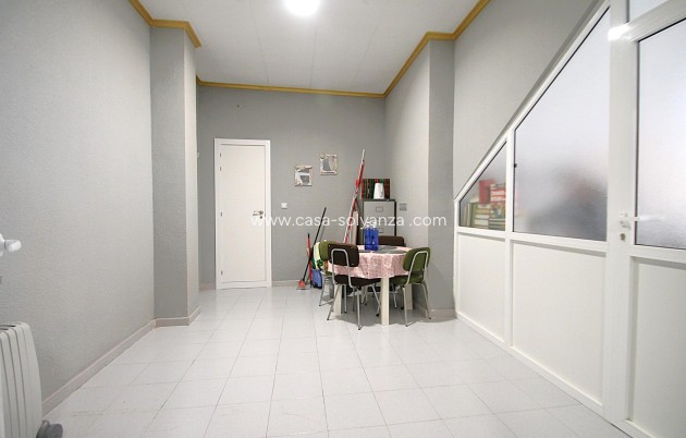 Revente - Commercial - Torrevieja - Las Piscinas Naturales