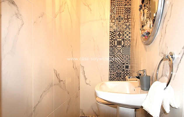 Revente - Commercial - Torrevieja - Las Piscinas Naturales