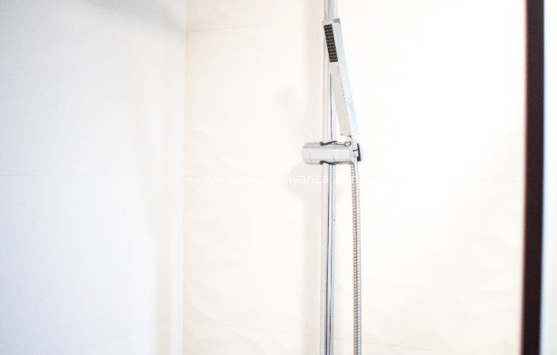 Resale - Villa / Semi detached - Formentera de Segura