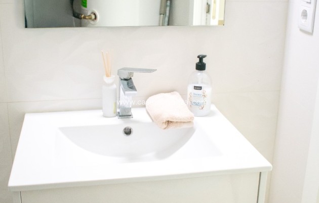 Resale - Villa / Semi detached - Formentera de Segura