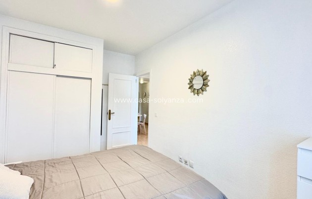 Herverkoop - Appartement / flat - Torrevieja - Center