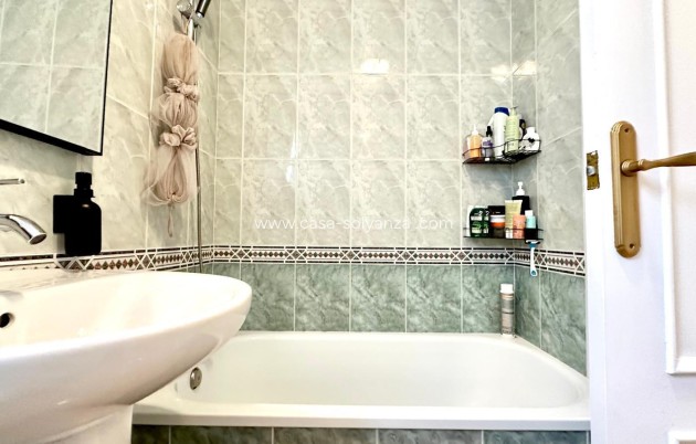 Herverkoop - Appartement / flat - Torrevieja - Center