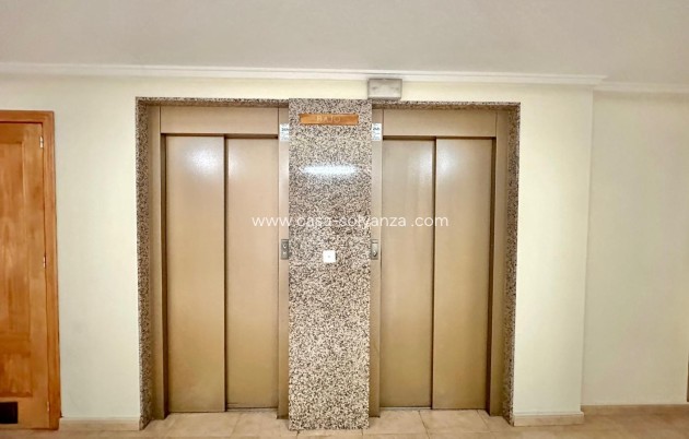 Herverkoop - Appartement / flat - Torrevieja - Center