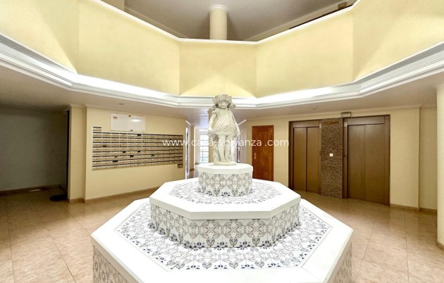 Herverkoop - Appartement / flat - Torrevieja - Center