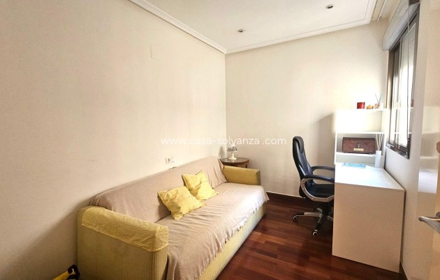 Reventa - Apartamento / piso - Torrevieja - Center