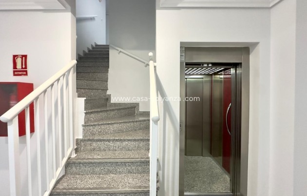 Wiederverkauf - Wohnung - Torrevieja