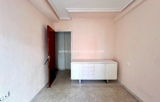 Revente - Appartement - Torrevieja - Paseo Maritimo
