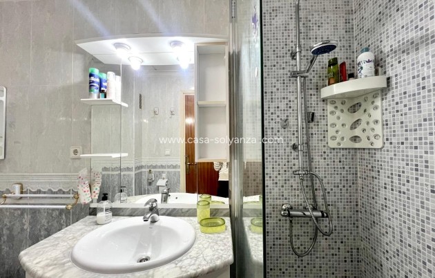 Revente - Appartement - Torrevieja - Paseo Maritimo