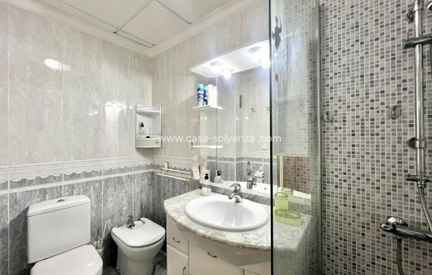 Revente - Appartement - Torrevieja - Paseo Maritimo