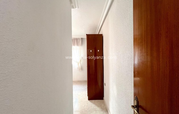 Revente - Appartement - Torrevieja - Paseo Maritimo