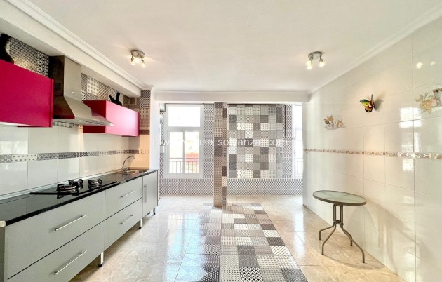 Revente - Appartement - Torrevieja - Paseo Maritimo