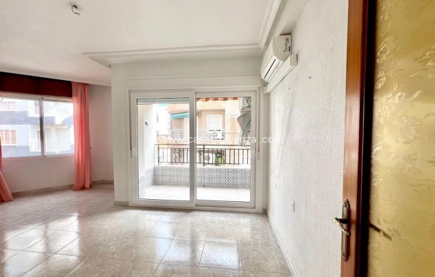 Revente - Appartement - Torrevieja - Paseo Maritimo