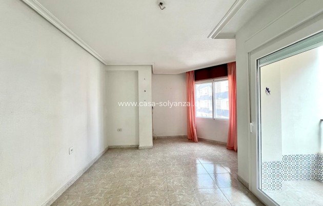 Revente - Appartement - Torrevieja - Paseo Maritimo