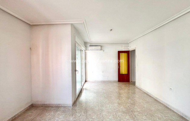 Revente - Appartement - Torrevieja - Paseo Maritimo