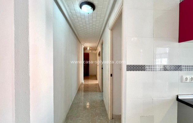 Revente - Appartement - Torrevieja - Paseo Maritimo