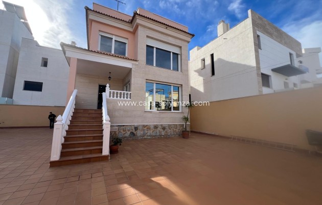 Revente - Villa - Orihuela Costa - Villamartín