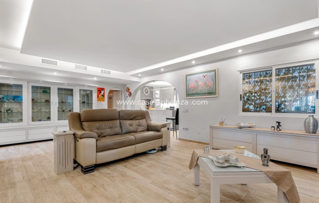 Resale - Villa - Daya Vieja - Costa Blanca