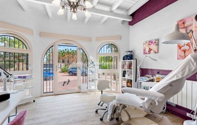 Resale - Villa - Daya Vieja - Costa Blanca