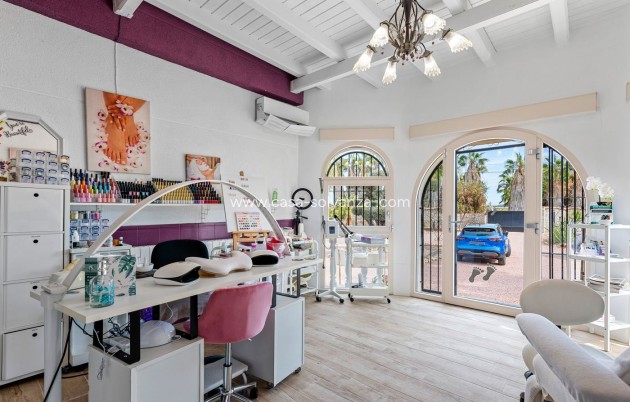 Resale - Villa - Daya Vieja - Costa Blanca