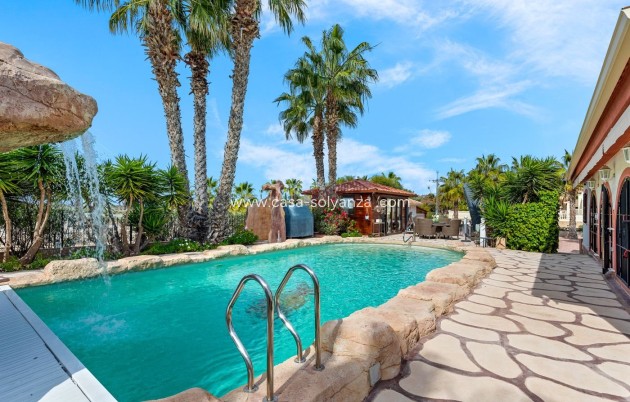 Resale - Villa - Daya Vieja - Costa Blanca