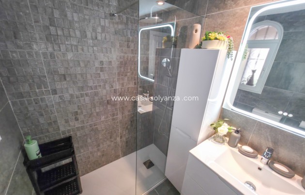 Wiederverkauf - Villa - Villamartin - Villamartín