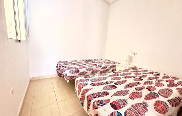 Herverkoop - Bungalow - Orihuela Costa - La Florida