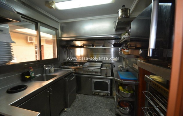 Revente - Commercial - Bigastro - Center