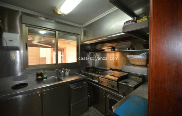 Revente - Commercial - Bigastro - Center