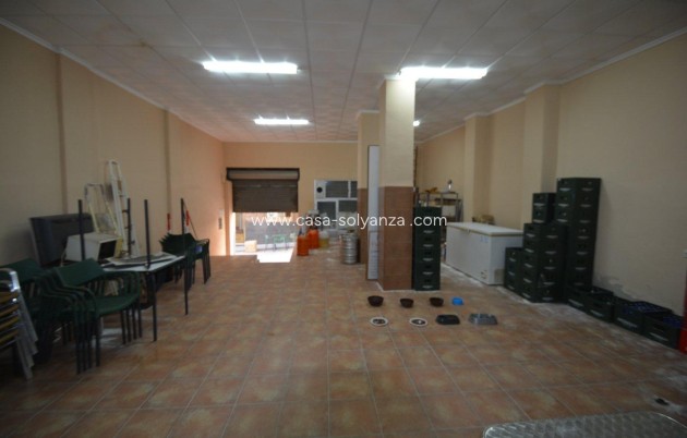 Revente - Commercial - Bigastro - Center