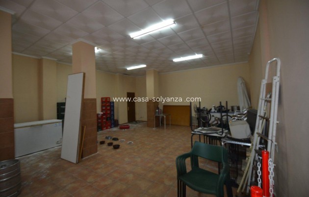 Revente - Commercial - Bigastro - Center