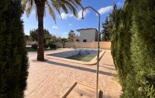 Wiederverkauf - Independent villa - Orihuela Costa