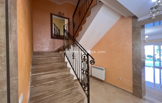 Wiederverkauf - Independent villa - Orihuela Costa