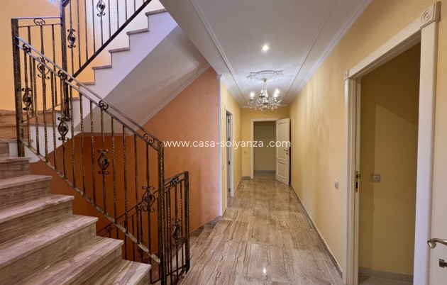 Wiederverkauf - Independent villa - Orihuela Costa