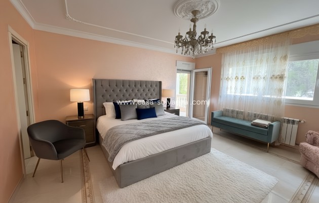 Wiederverkauf - Independent villa - Orihuela Costa