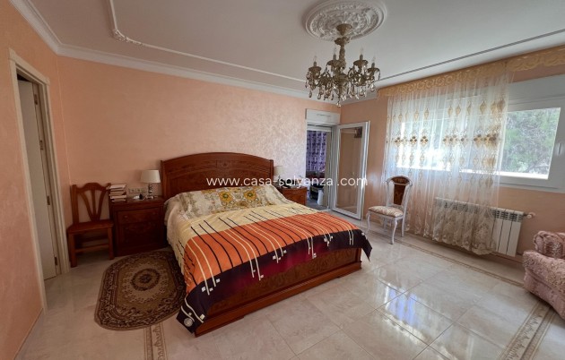 Wiederverkauf - Independent villa - Orihuela Costa