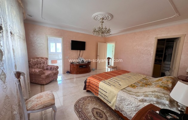 Wiederverkauf - Independent villa - Orihuela Costa