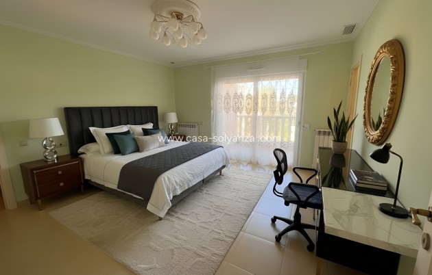 Wiederverkauf - Independent villa - Orihuela Costa