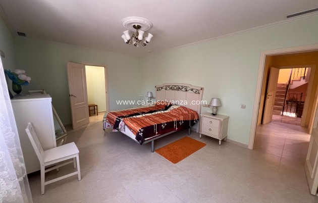 Wiederverkauf - Independent villa - Orihuela Costa