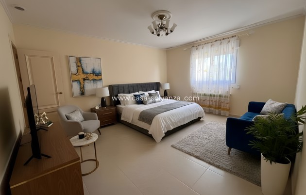 Wiederverkauf - Independent villa - Orihuela Costa