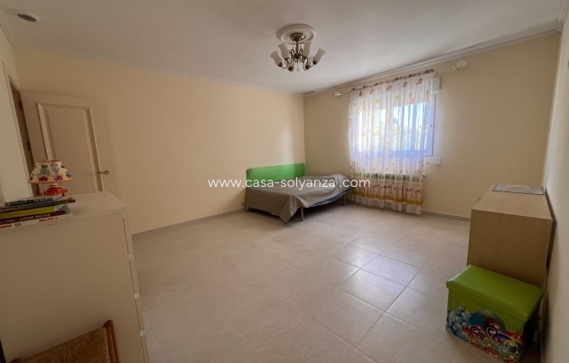 Wiederverkauf - Independent villa - Orihuela Costa