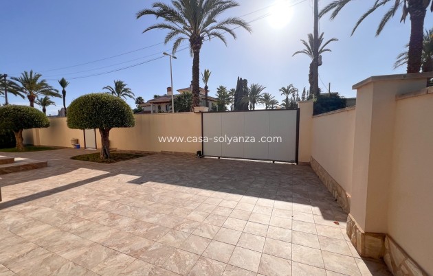 Wiederverkauf - Independent villa - Orihuela Costa