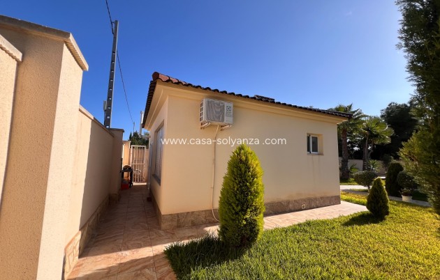 Wiederverkauf - Independent villa - Orihuela Costa