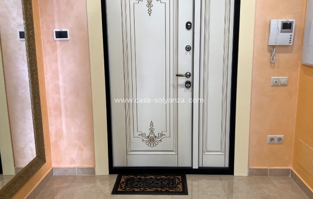 Wiederverkauf - Independent villa - Orihuela Costa