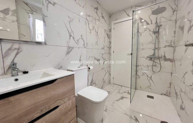Resale - Apartment / flat - Villamartin - Costa Blanca